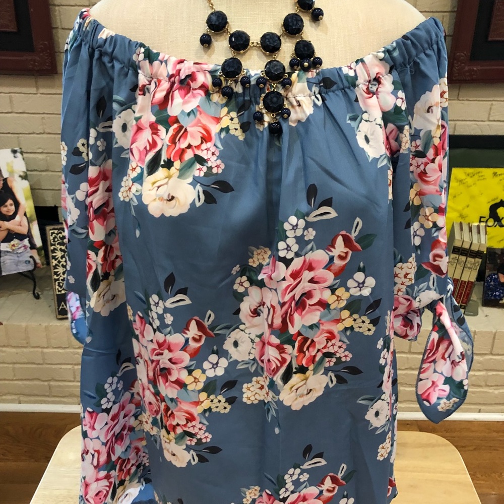 Off shoulder floral top